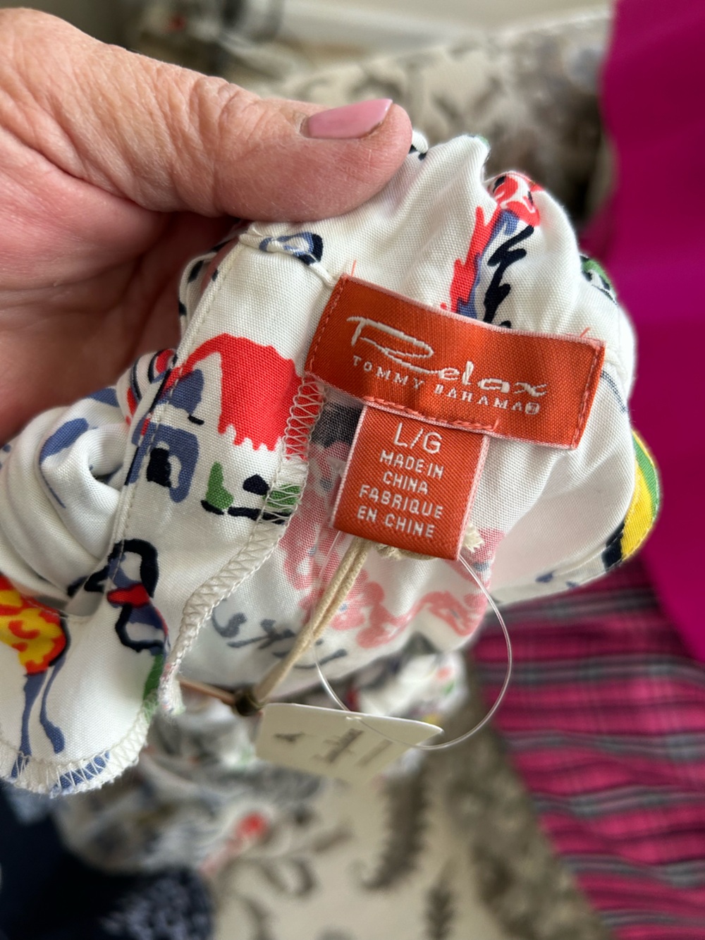 Tommy Bahama White Tropical Top with Multi-Color Print - Picture 7 of 8